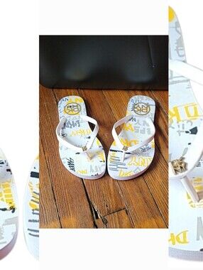 NEW DKNY White & Yellow Graphic Flip Flops with Logo Charm⭐️